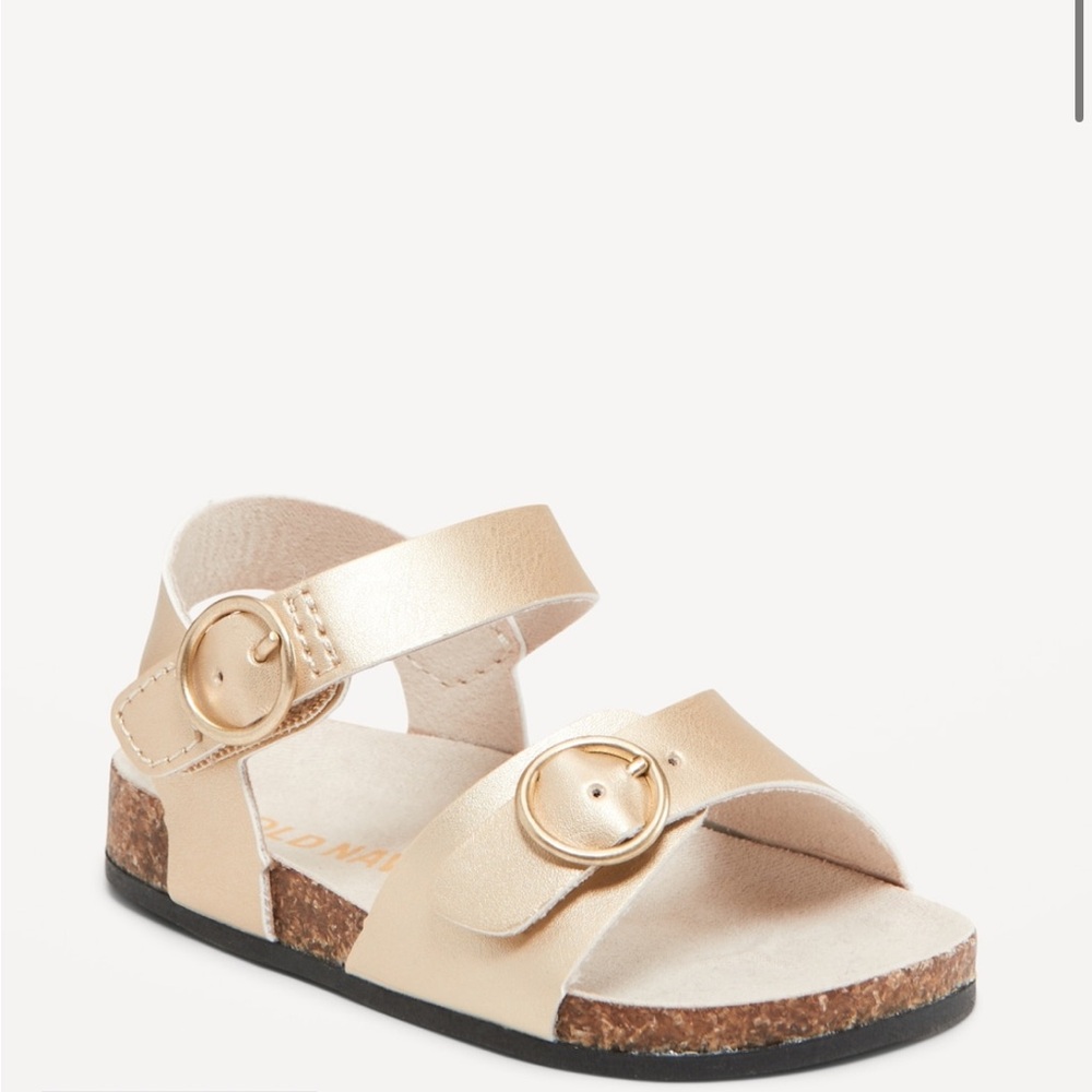 NWT Old Navy toddler girls’ faux leather buckled strap sandals 18-24 mon…